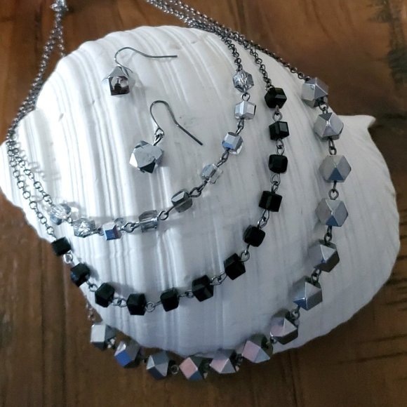 Triple-Strand Necklace & Earring Set Silver Black - Picture 5 of 5